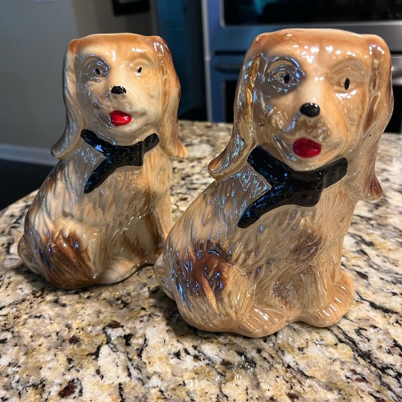 MCS Collectable Other - MCS BRAZIL PORCELAIN DOGS